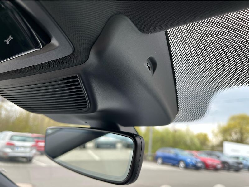 Škoda Octavia 2.0 TDi 110 kW SPORTLINE DSG - fotka 20 z 30