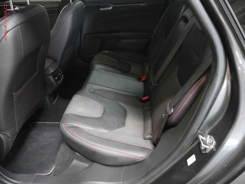 Ford Mondeo (2019) 2.0TDCi, AT, navi, LED - fotka 10 z 23