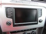 Volkswagen Passat (2015) 1.6 TDi, AC, temp - náhled 11