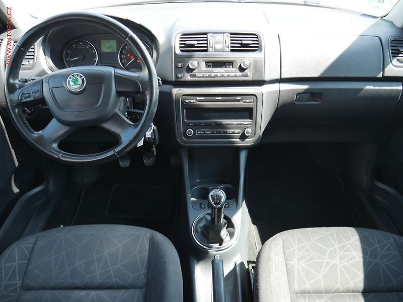 Škoda Fabia (2012) 1.2 TSi, Ambition - fotka 8 z 19
