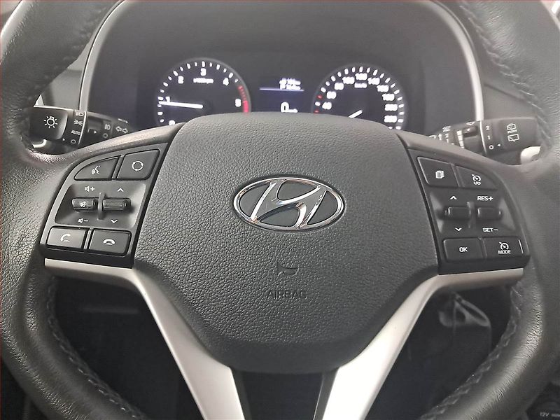 Hyundai Tucson (2019) 1.6 CRDi, Navi, Tempomat - fotka 16 z 28