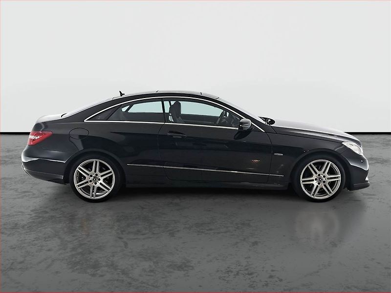Mercedes-Benz Třídy E (2012) E 300 CDI, Automat, Kůže - fotka 6 z 17