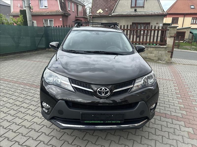 Toyota RAV4 2,0 4x4 TAŽNÉ - fotka 10 z 24