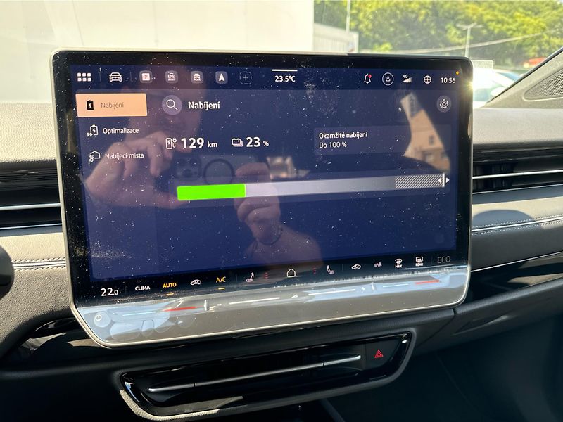 Volkswagen ID.7 Tourer Pro People 77 kWh - fotka 20 z 26