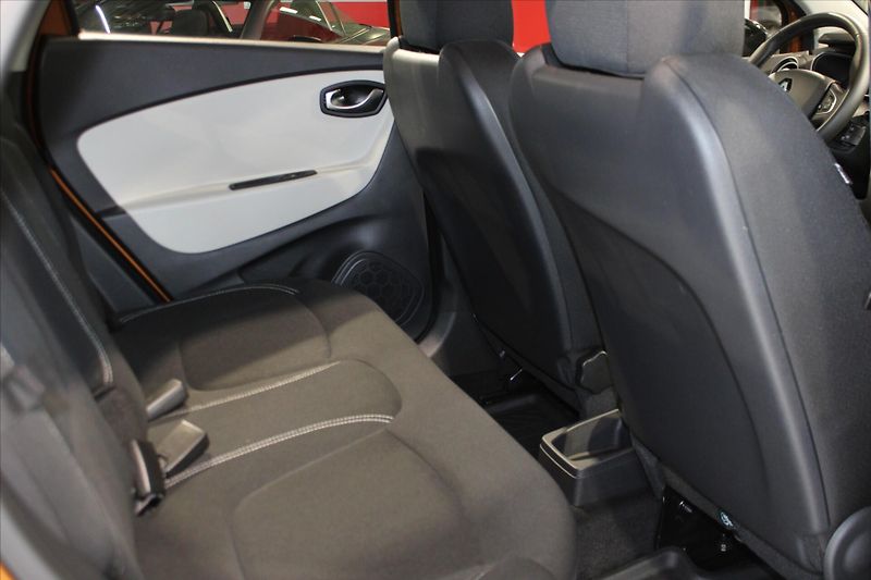 Renault Captur Experience TCe CZ/1.Maj/Fullse - fotka 18 z 22