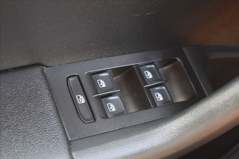 Škoda Octavia 2,0 TDI 110KW DSG NAVIGACE ALU - fotka 22 z 47