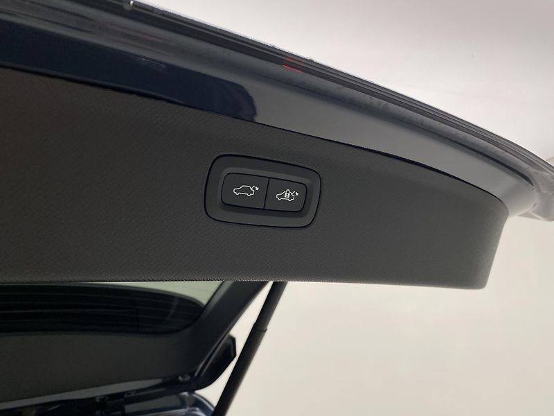 Volvo XC90 (2026) B5 AWD AUT BRIGHT PLUS 7míst - fotka 21 z 71