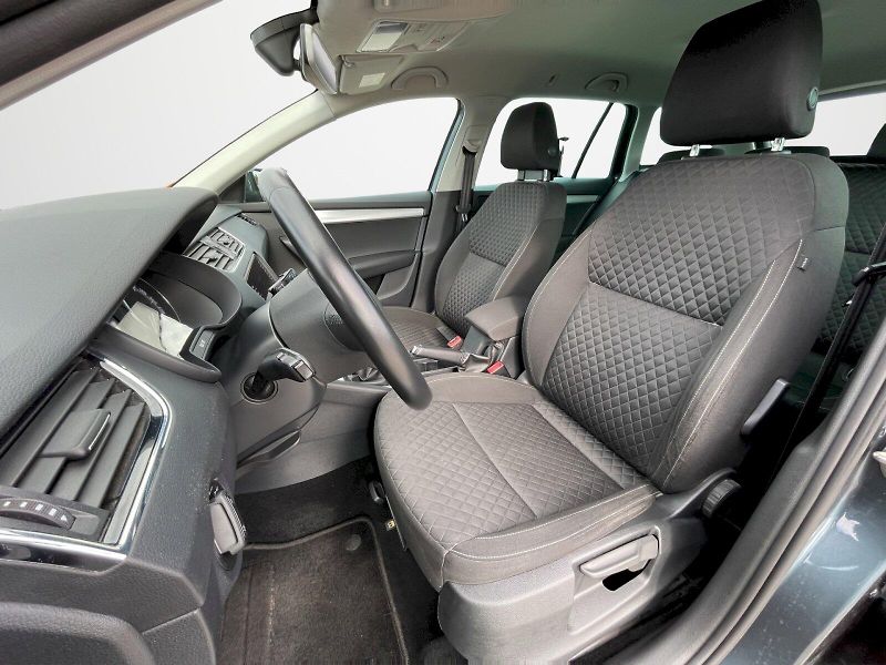 Škoda Octavia (2017) 1.4 TSI 110kW Drive combi - fotka 22 z 30