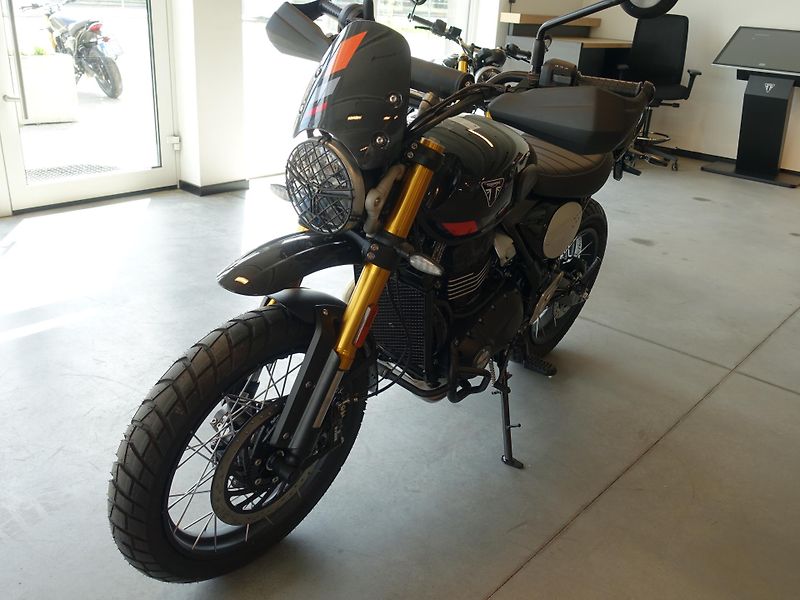 Triumph Scrambler (2026) 400 XC DEMO - fotka 2 z 5