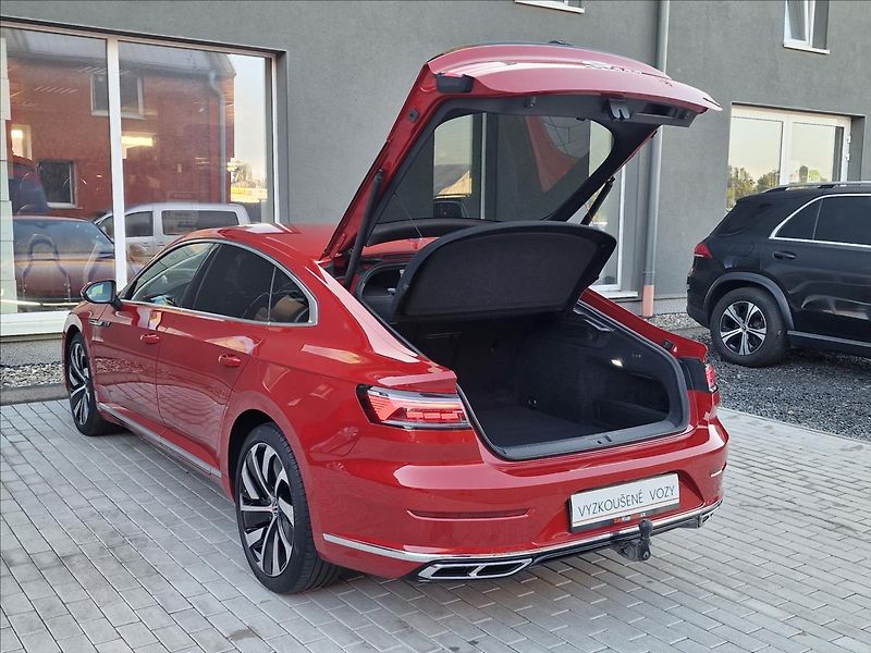 Volkswagen Arteon 2.0TDI 147kW 4x4 DSG R-line - fotka 41 z 50