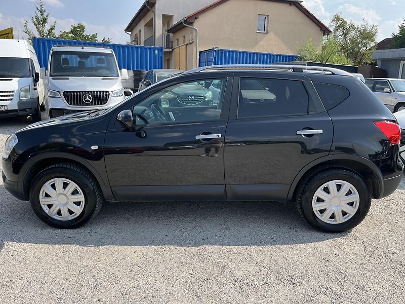 Nissan Qashqai (2009) 2.0i 104 KW, 4x4, Panorama - fotka 5 z 13