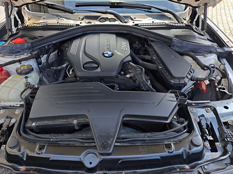 BMW Řada 3 (2018) GT 320D Xdrive Sport line ČR - fotka 37 z 43