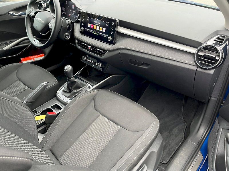 Škoda Fabia (2025) 1.0 TSI 85kW Top Selection - fotka 9 z 24
