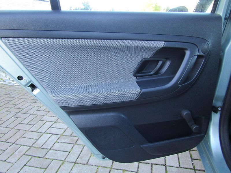 Škoda Fabia (2012) 1.2 12v 44kW ZIMNÍ PNEU - fotka 21 z 34