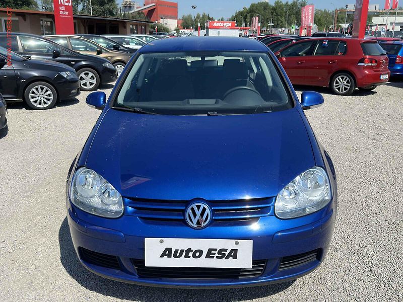 Volkswagen Golf (2005) 1.4i, AC, výhřev sed - fotka 2 z 15