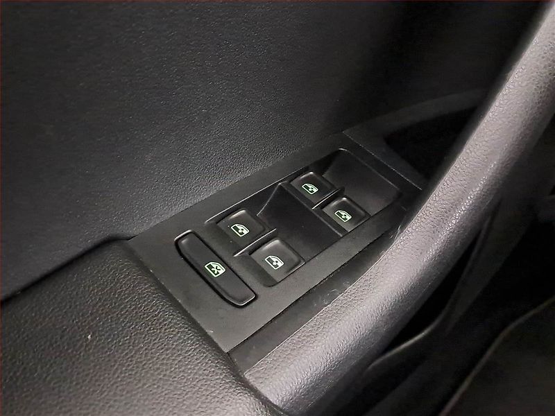 Škoda Octavia (2019) Style 1.5 TSI, Automat, Kůže - fotka 18 z 18
