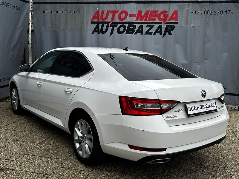 Škoda Superb 2,0 110kW DSG, CZ - fotka 8 z 41