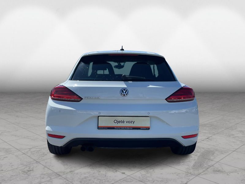 Volkswagen Scirocco 2.0 TSI DSG6° - fotka 9 z 26