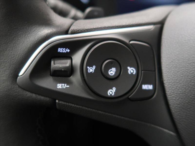 Opel Mokka 1,2 96 KW Automat zánovní - fotka 19 z 35