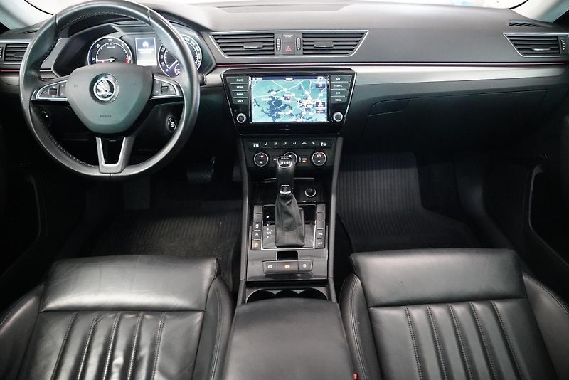 Škoda Superb - fotka 5 z 30