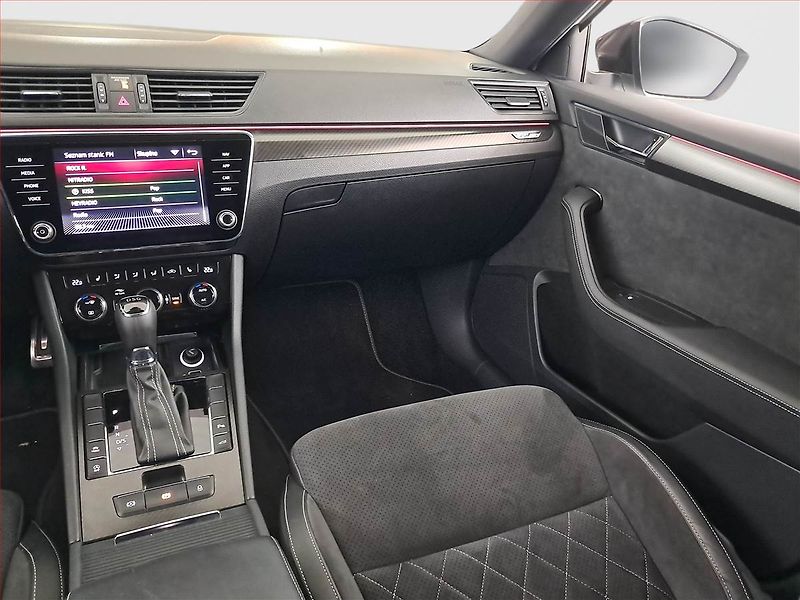 Škoda Superb (2020) Sportline 1.5 TSI - fotka 8 z 24