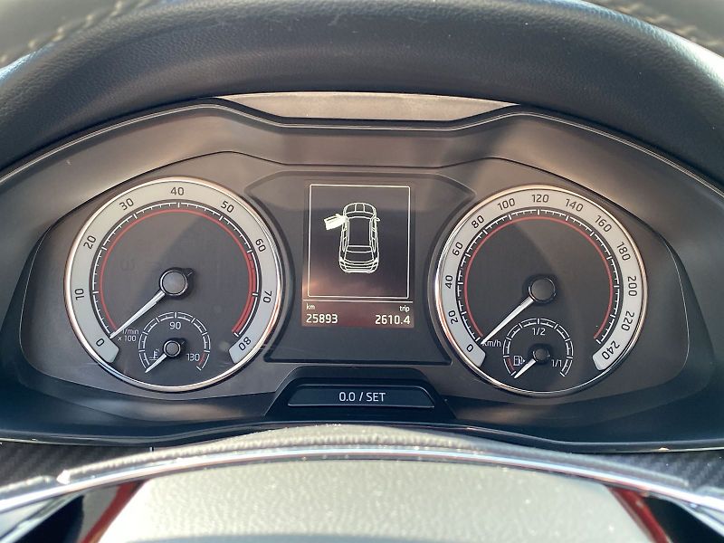 Škoda Kamiq (2022) 1.0 TSI Monte Carlo - fotka 6 z 30
