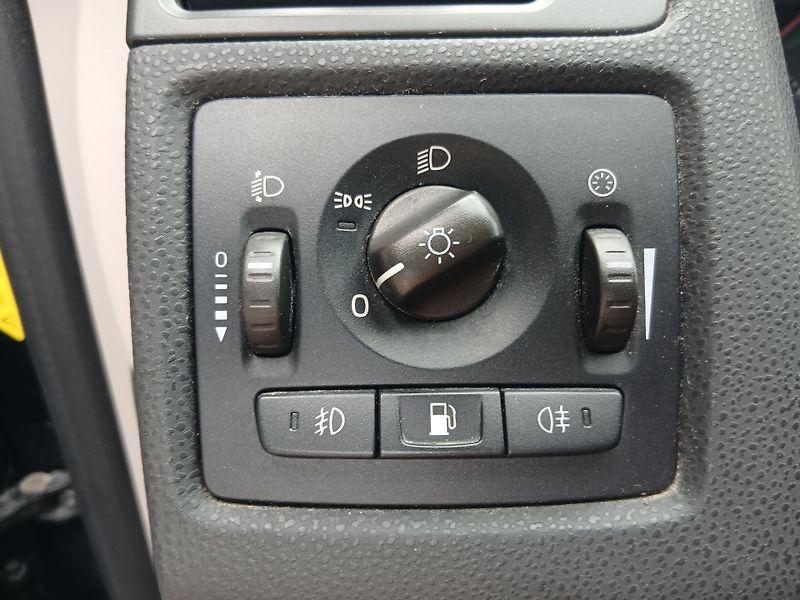 Volvo C30 2.0D DIGI AC - fotka 19 z 32