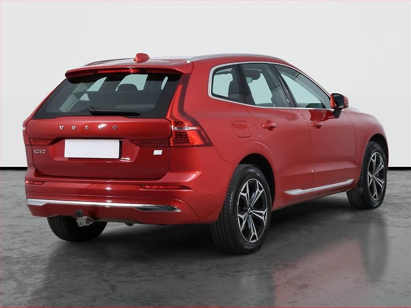 Volvo XC60 (2022) T6 Recharge - fotka 5 z 29