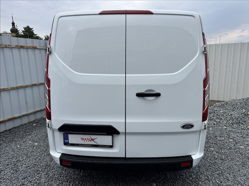 Ford Transit Custom 2,0 TDCi L1H1 DPH 1.maj ČR - fotka 11 z 50