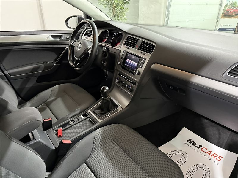Volkswagen Golf 2,0   TDI 110KW NAVI SPORT ALU - fotka 16 z 45