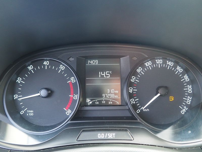 Škoda Fabia (2015) 1.0 MPI Active - fotka 23 z 31