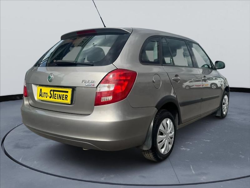 Škoda Fabia 1,2 HTP - fotka 8 z 17