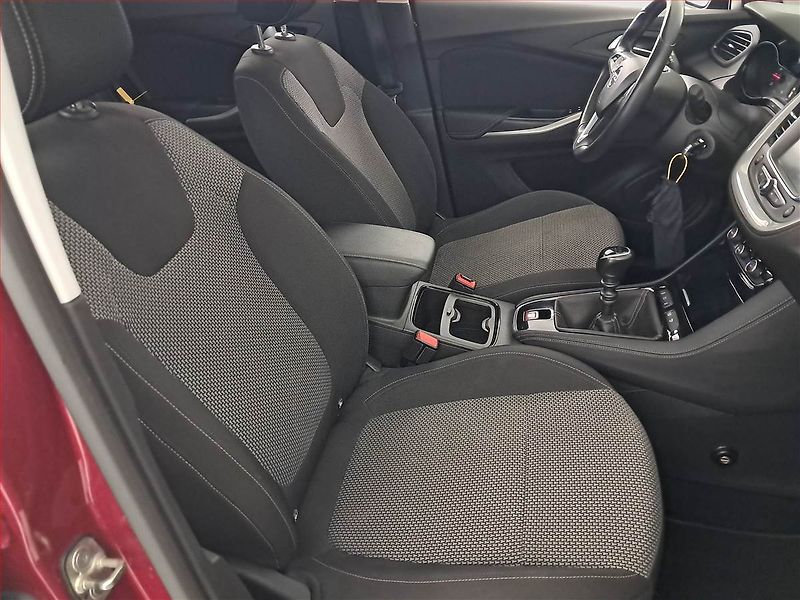 Opel Grandland X (2019) 1.2 Turbo, Serv.kniha - fotka 9 z 20