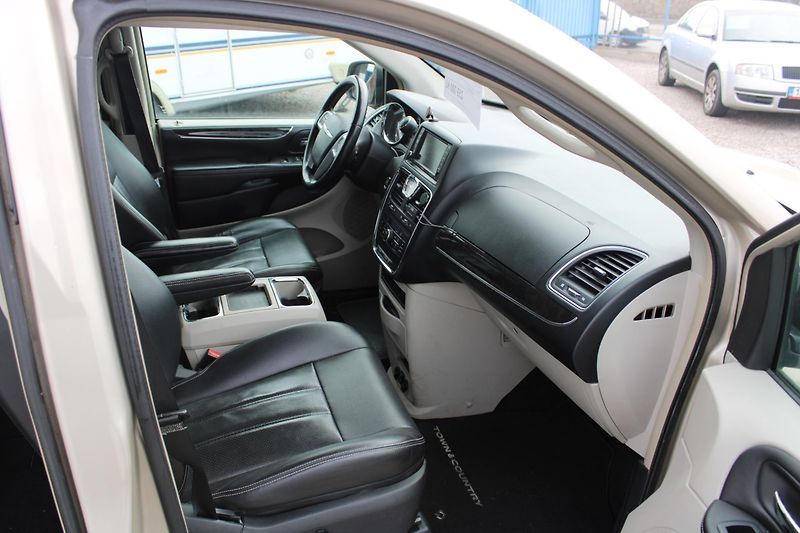 Chrysler Town & Country (2012) 3,6iV6 BENZIN+LPG KŮŽE AUTOMAT - fotka 13 z 16