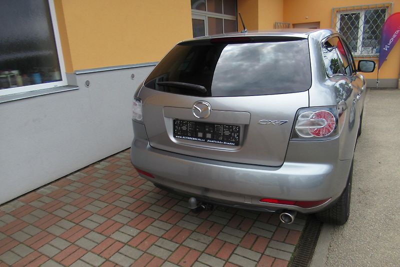 Mazda CX-7 2.2 CD 4WD AUT. KLIMA TAŽNÉ - fotka 4 z 21