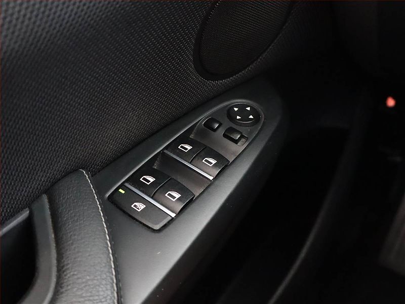 BMW X3 (2013) xDrive20d, 4X4, Automat - fotka 18 z 19