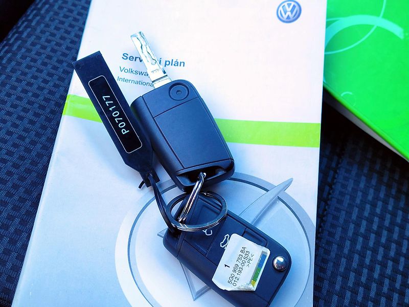 Volkswagen Golf CZ, VÝBAVA, SERV.KN.CEBIA      - fotka 10 z 74
