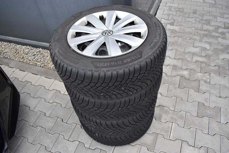Volkswagen Passat 2.0 TDI 110*DSG*KAMERY360*ACC* - fotka 34 z 43
