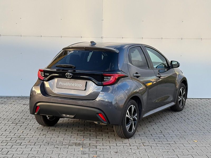 Toyota Yaris 1.5 Dynamic Force Style AT - fotka 2 z 26