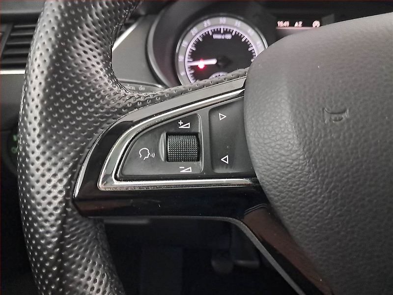 Škoda Octavia (2018) Style 2.0 TDI, Navi, Tempomat - fotka 21 z 23