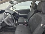 Toyota Yaris 1,3 VVT-i - náhled 4