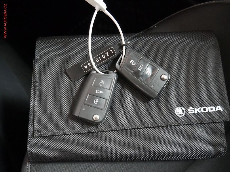 Škoda Fabia (2019) 1.0 TSi, ČR, AC, tempo, park - fotka 18 z 18