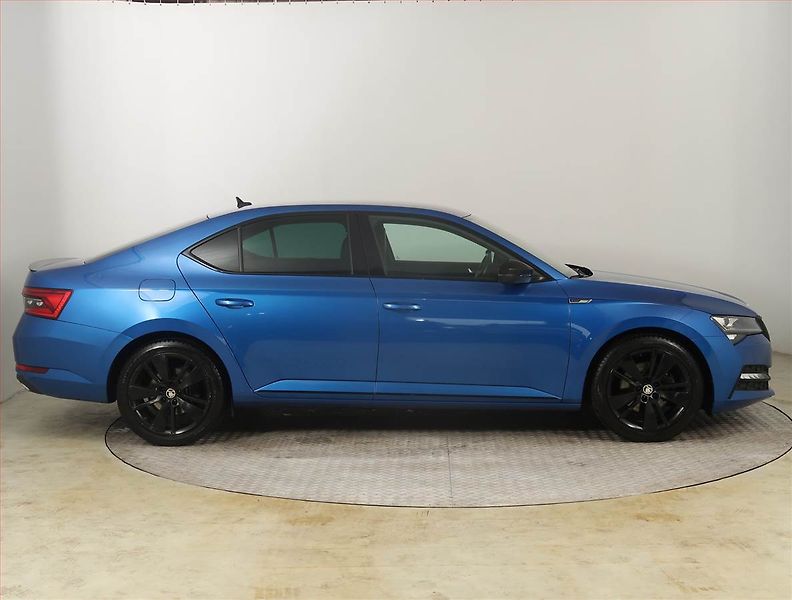 Škoda Superb (2020) Sportline 2.0 TDI - fotka 6 z 29