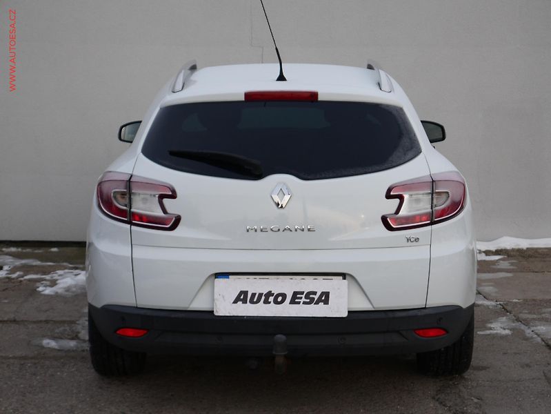 Renault Mégane (2014) 1.2 TCe, ČR, autoAC, temp - fotka 5 z 17