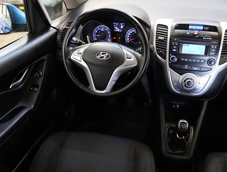 Hyundai ix20 (2017) 1.6 CVVT, ČR,1.maj - fotka 7 z 18
