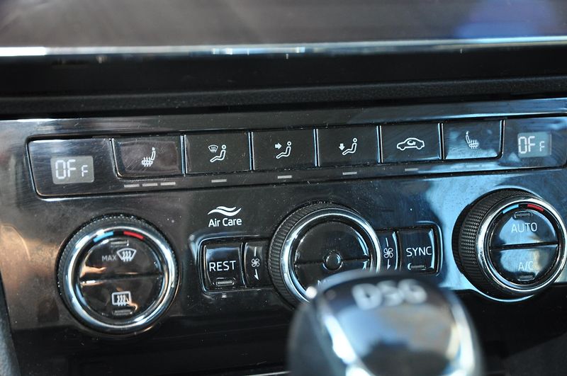 Škoda Superb III 2.0TDi 110kW KOMBI - fotka 14 z 25