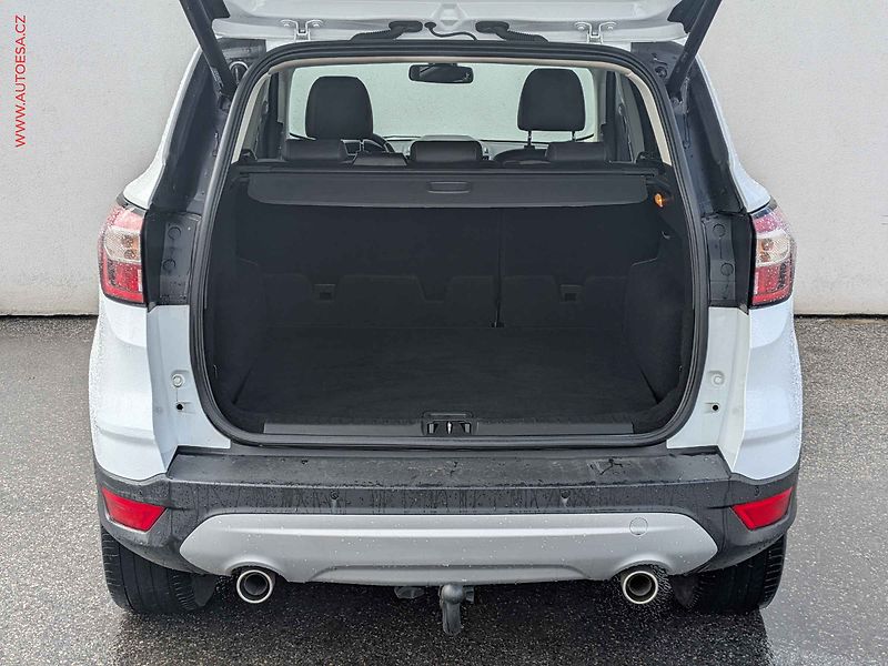 Ford Kuga (2016) 2.0 TDCI 4x4, Navi, bixen - fotka 7 z 16