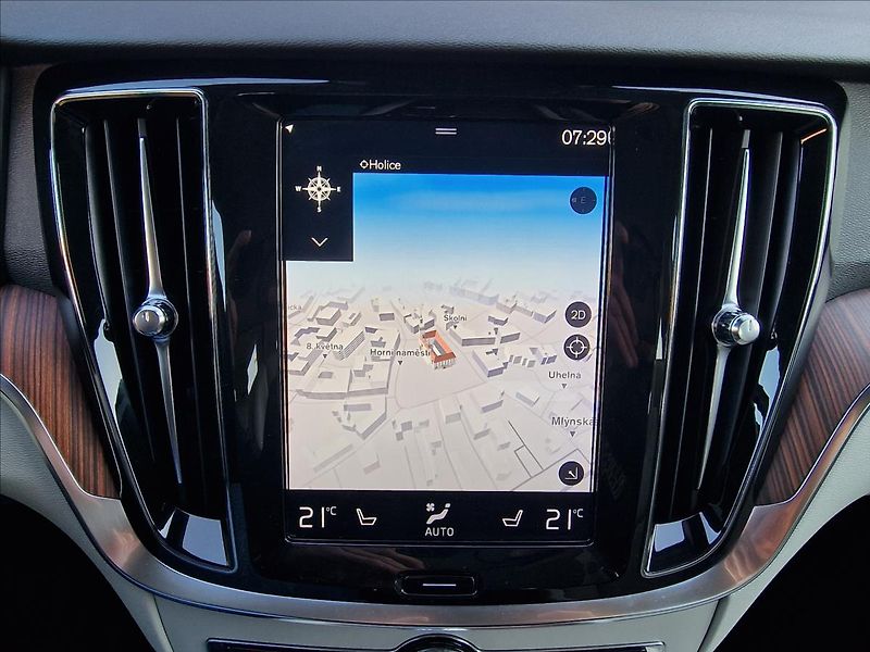 Volvo V60 D4 Cross Country AWD,ČR,1.Maj - fotka 26 z 50