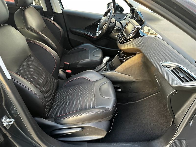 Peugeot 208 1,2 81kW GT Line, rozvody! - fotka 12 z 39