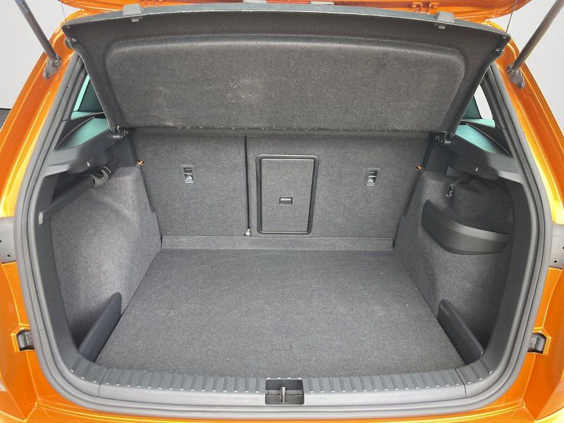 Škoda Karoq (2023) 1.5 TSI 110kW Sportline DSG - fotka 31 z 35